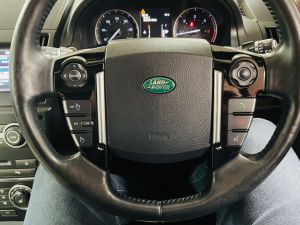 LAND ROVER FREELANDER SD4 HSE LUXURY - 7230 - 24