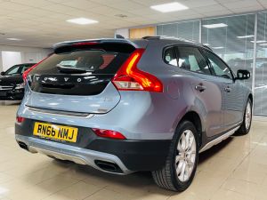 VOLVO V40 T3 CROSS COUNTRY PRO - 7248 - 38