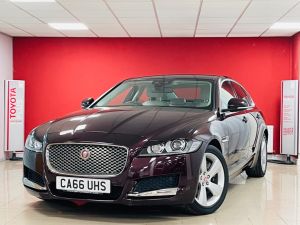 JAGUAR XF PORTFOLIO - 7142 - 5