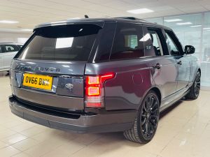 LAND ROVER RANGE ROVER SDV8 AUTOBIOGRAPHY - 7151 - 45