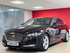 JAGUAR XF PORTFOLIO - 7142 - 36