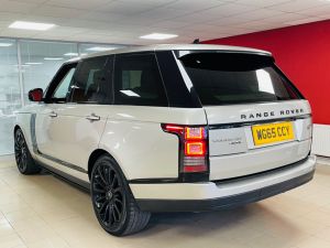 LAND ROVER RANGE ROVER SDV8 VOGUE SE - 7159 - 44