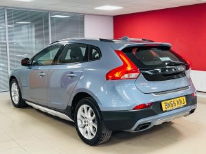 VOLVO V40 T3 CROSS COUNTRY PRO - 7248 - 36