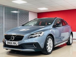 VOLVO V40 T3 CROSS COUNTRY PRO - 7248 - 32