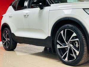 VOLVO XC40 D4 FIRST EDITION AWD - 7195 - 25