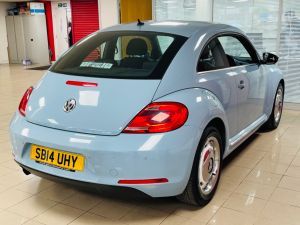 VOLKSWAGEN BEETLE DESIGN TSI - 7228 - 24