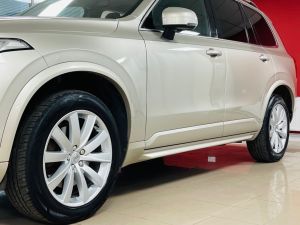 VOLVO XC90 D5 MOMENTUM AWD - 7167 - 35