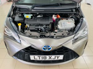 TOYOTA YARIS VVT-I BI-TONE - 7133 - 32