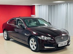 JAGUAR XF PORTFOLIO - 7142 - 33