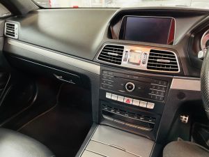 MERCEDES E-CLASS E200 AMG LINE PREMIUM - 7011 - 13