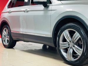 VOLKSWAGEN TIGUAN SEL TSI BMT 4MOTION DSG - 7219 - 30