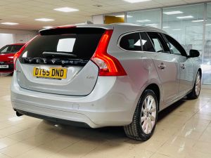 VOLVO V60 D2 SE LUX NAV - 7243 - 37