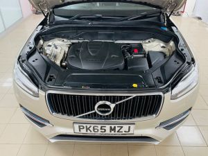 VOLVO XC90 D5 MOMENTUM AWD - 7167 - 27