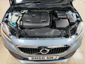 VOLVO V40 T3 CROSS COUNTRY PRO - 7248 - 43