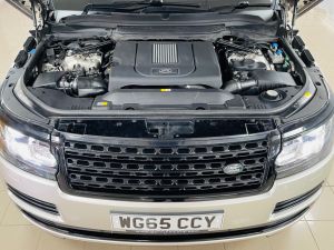 LAND ROVER RANGE ROVER SDV8 VOGUE SE - 7159 - 28