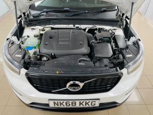 VOLVO XC40 D4 FIRST EDITION AWD - 7195 - 28