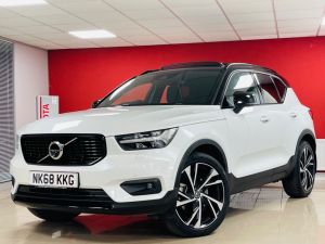 VOLVO XC40 D4 FIRST EDITION AWD - 7195 - 3