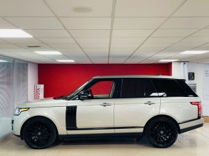 LAND ROVER RANGE ROVER SDV8 VOGUE SE - 7159 - 45