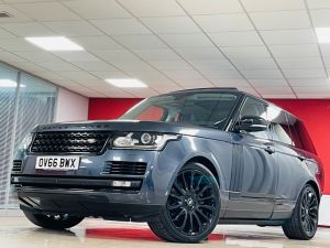 LAND ROVER RANGE ROVER SDV8 AUTOBIOGRAPHY - 7151 - 3