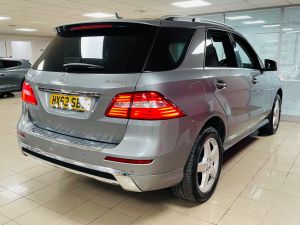 MERCEDES M-CLASS ML350 BLUETEC AMG SPORT - 7222 - 40