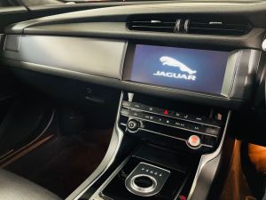 JAGUAR XF D R-SPORT - 7236 - 17