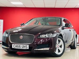 JAGUAR XF PORTFOLIO - 7142 - 4