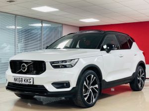 VOLVO XC40 D4 FIRST EDITION AWD - 7195 - 35